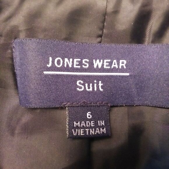 Jones Wear Women's Blazer Jacket 3 Button Notched Collar Pink Pinstripes… - Picture 9 of 10